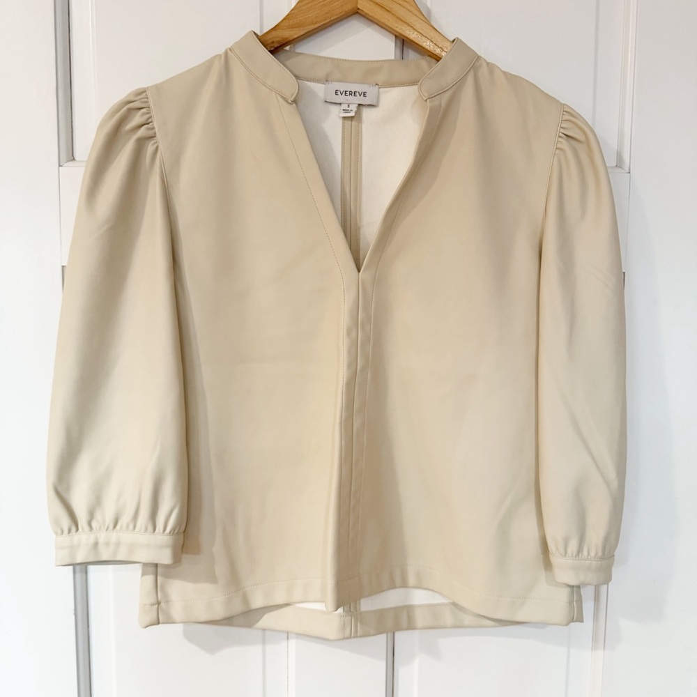 Evereve Ryann Faux Leather Top in Ivory size small - Picture 3 of 10